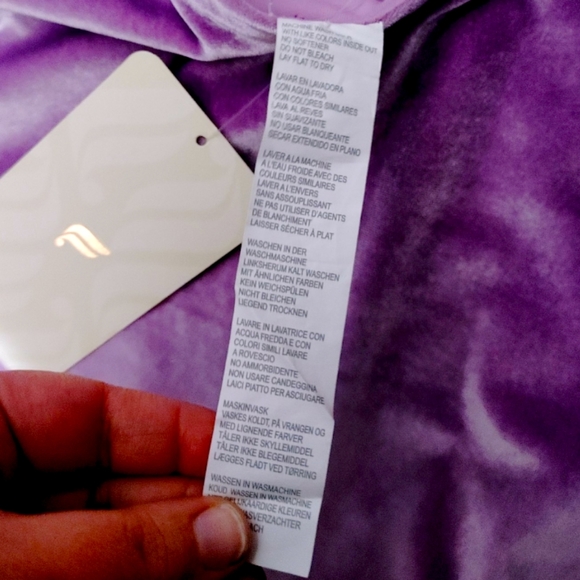 Fabletics Lilac Purple Gigi Velour One Shoulder Bodysuit Womens Plus Size 1X NWT - Picture 7 of 10